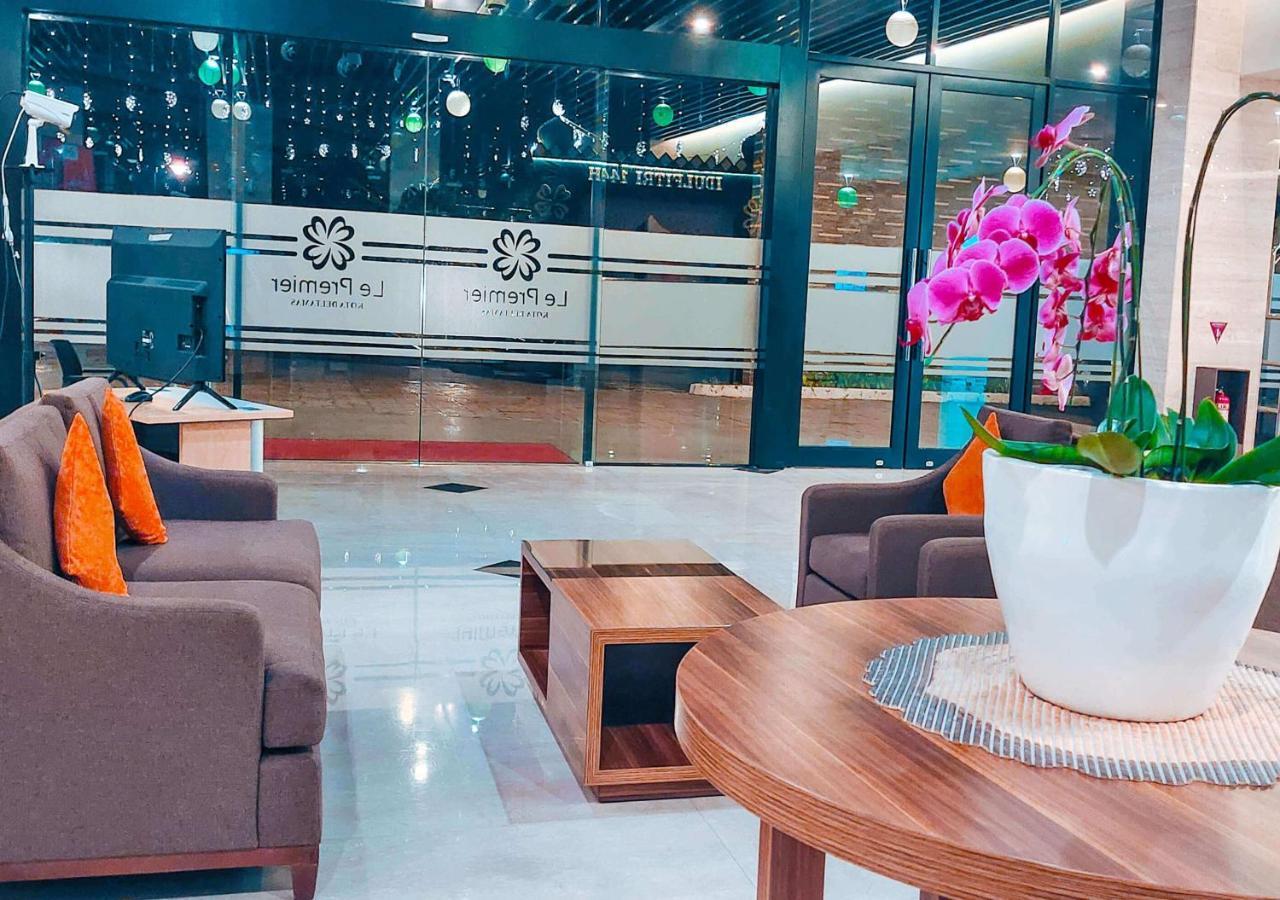 Le Premier Hotel Deltamas Cikarang Zewnętrze zdjęcie