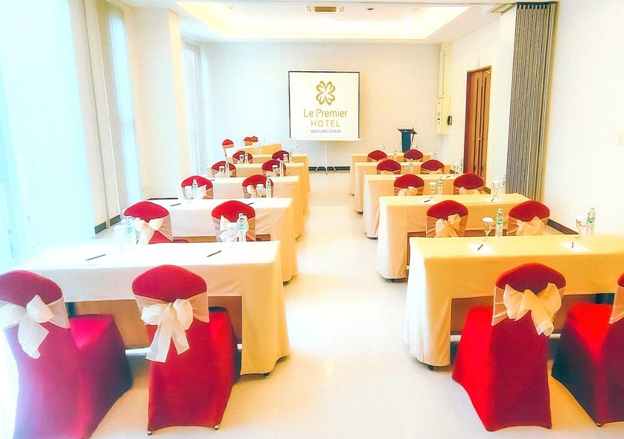 Le Premier Hotel Deltamas Cikarang Zewnętrze zdjęcie