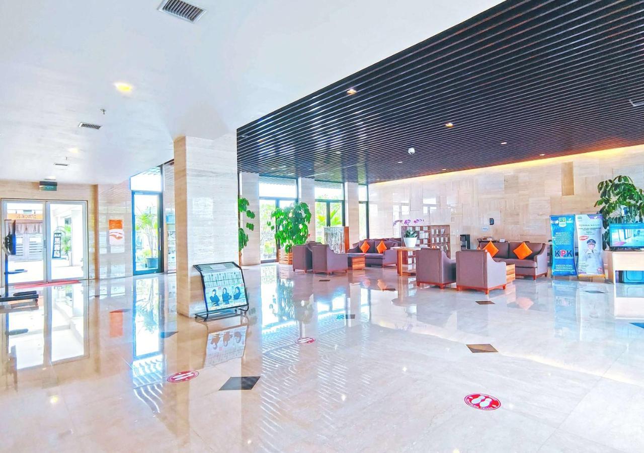 Le Premier Hotel Deltamas Cikarang Zewnętrze zdjęcie