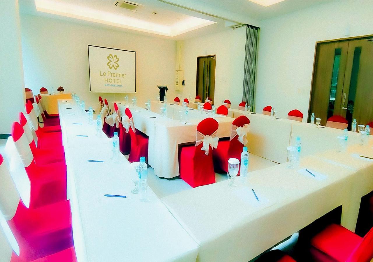 Le Premier Hotel Deltamas Cikarang Zewnętrze zdjęcie