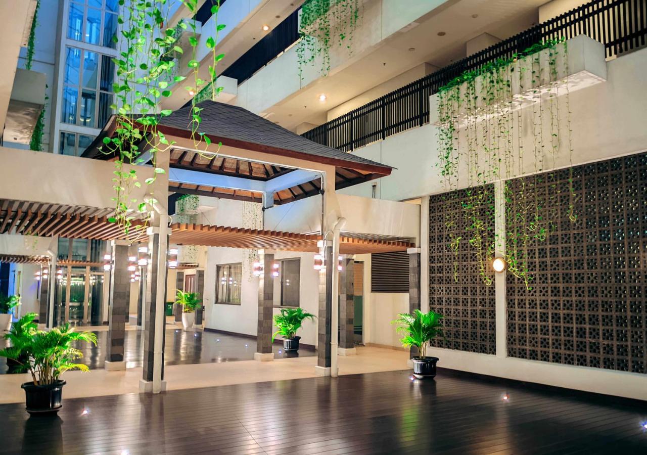 Le Premier Hotel Deltamas Cikarang Zewnętrze zdjęcie